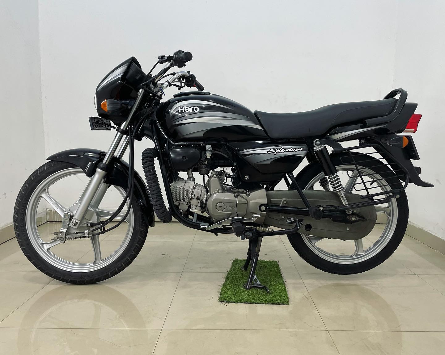 Used Bike 651962339 18102546325899921 2045320149961038097 n - Winloo