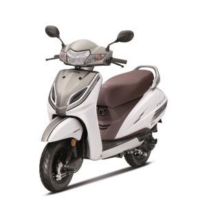 Used Bike Limited Edition Honda Activa 5G Pearl Precious White with Matte Selene Silver 1 - Winloo