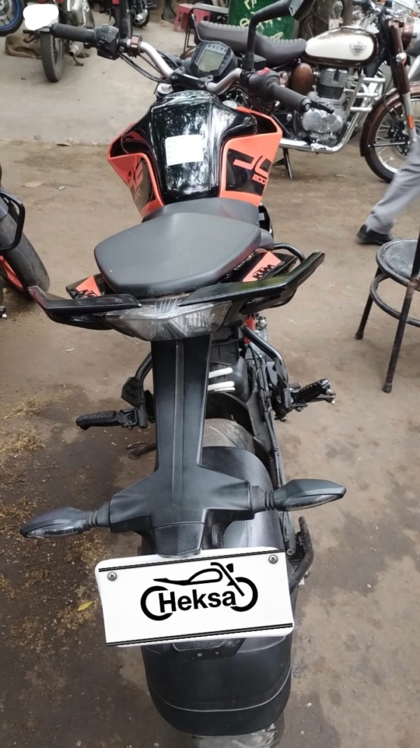 2022 KTM duke200
