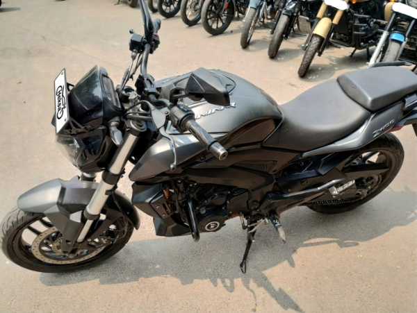 2019 Bajaj dominor400