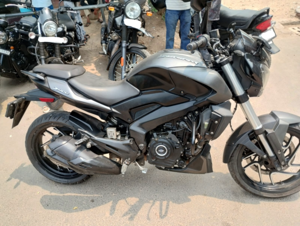 2019 Bajaj dominor400