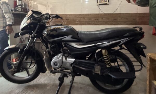 2022 Bajaj Platina
