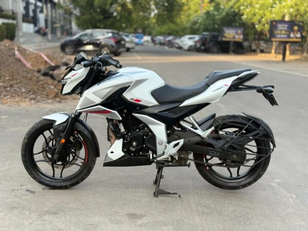2024 Bajaj Pulsar N160
