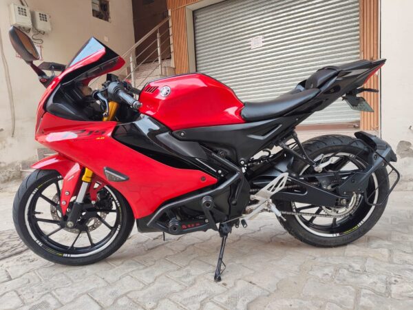 2021 Yamaha R15 V4
