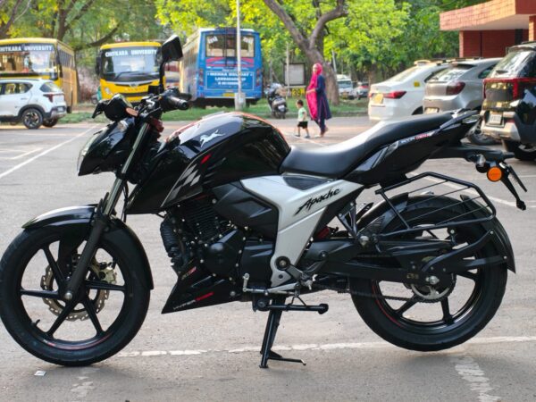 2022 TVS Apache RTR160 4V