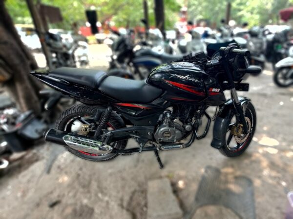 2017 Bajaj Pulsar 180