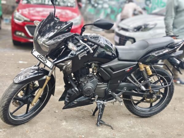 2016 TVS Apache