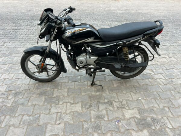 2022 Bajaj Platina