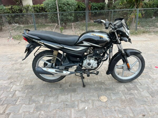2022 Bajaj Platina