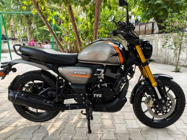 2025 TVS Ronin 250