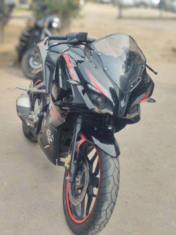2016 Bajaj Pulsar RS 200