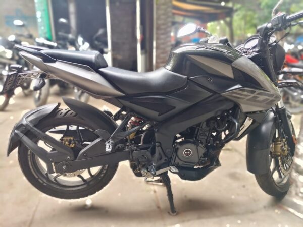 2021 Bajaj Pulsar NS200