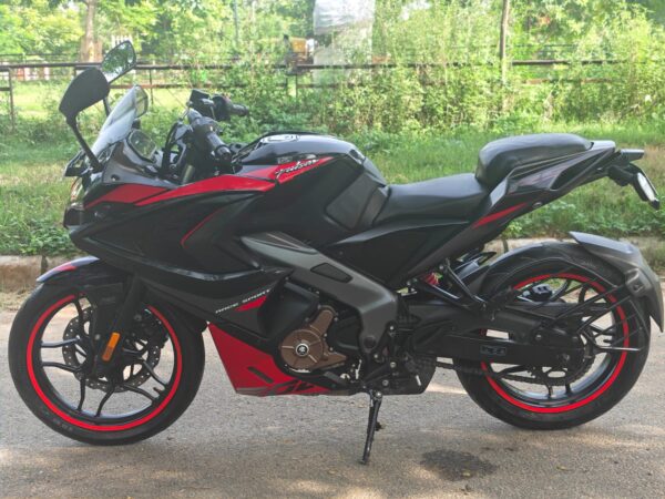 2025 Bajaj Pulsar RS 200