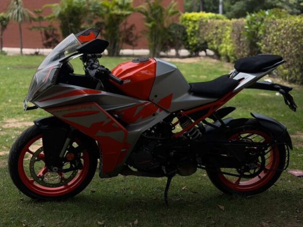 2021 KTM RC 200