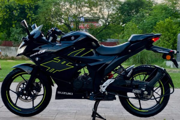 2025 Suzuki Gixxer SF