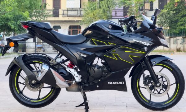 2025 Suzuki Gixxer SF