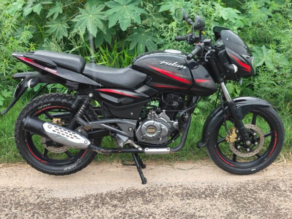 2017 Bajaj Pulsar 180