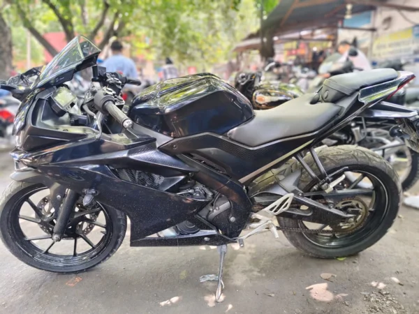 2020 Yamaha R1 v3