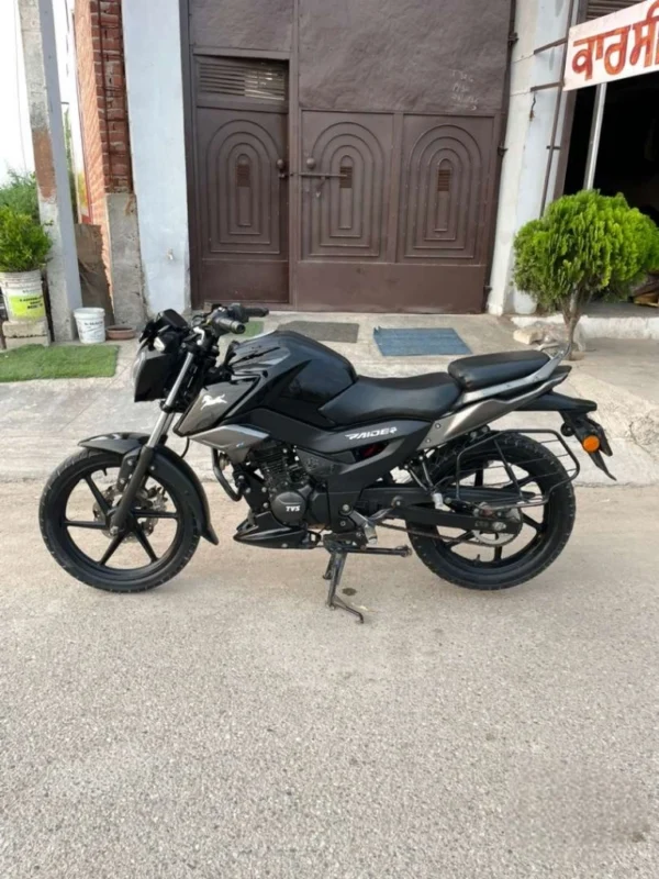 2021 TVS Raider