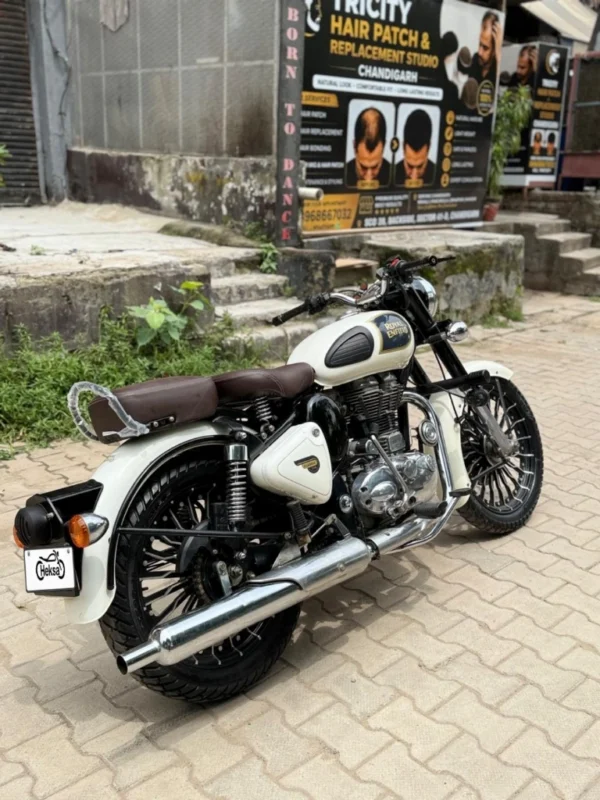 2017 Royal Enfield Classic