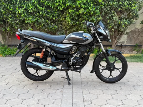 2023 Bajaj Platina