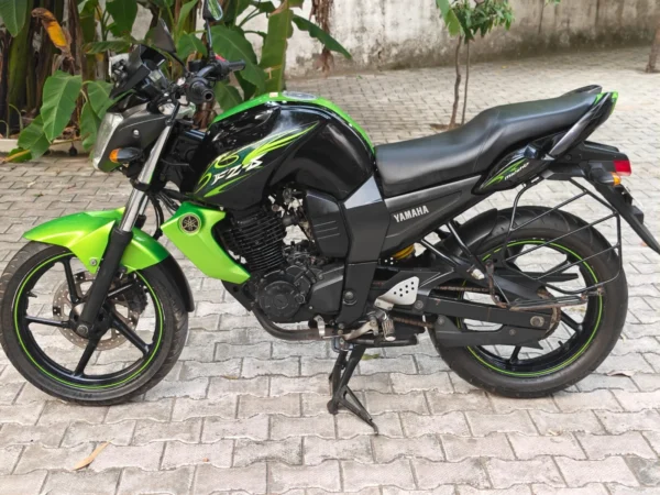 2012 Yamaha FZ