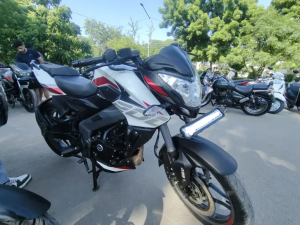 2024 Bajaj Pulsar NS200
