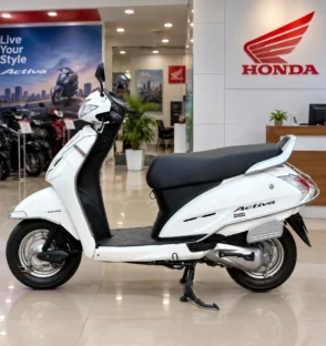 Used Bike White Honda Activa in Showroom - Winloo