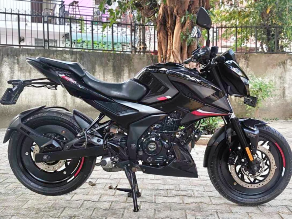 2022 Bajaj Pulsar N160